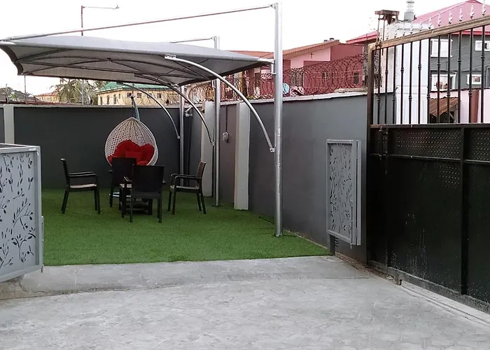 Jka 2-Bedroom-Apt 24Hrs Power Unlimited Wifi , Garden Patio Area,Free Daily Housekeeping