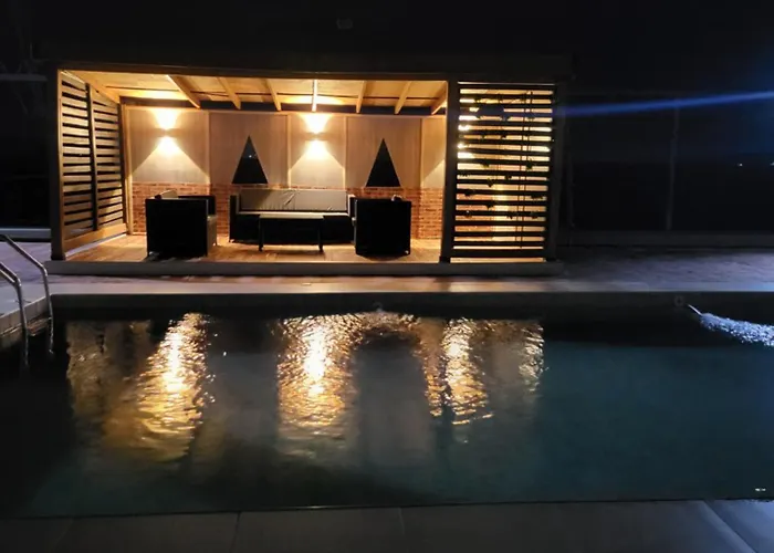 Stylish Modern Studio Apartment Banana Island Ikoyi